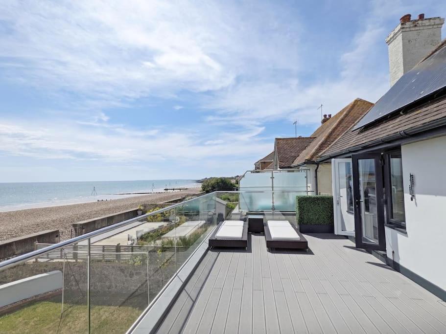 Beach View Middleton-on-Sea Exterior photo